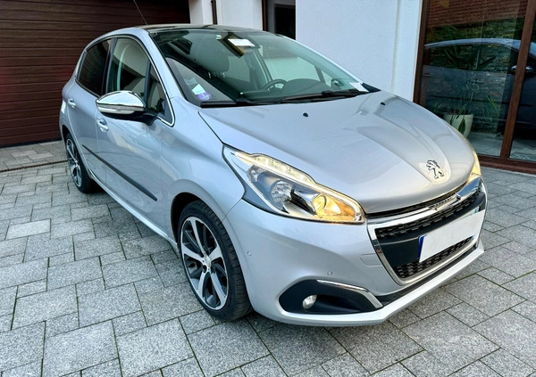 Peugeot 208 cena 40000 przebieg: 60000, rok produkcji 2017 z Turek małe 137